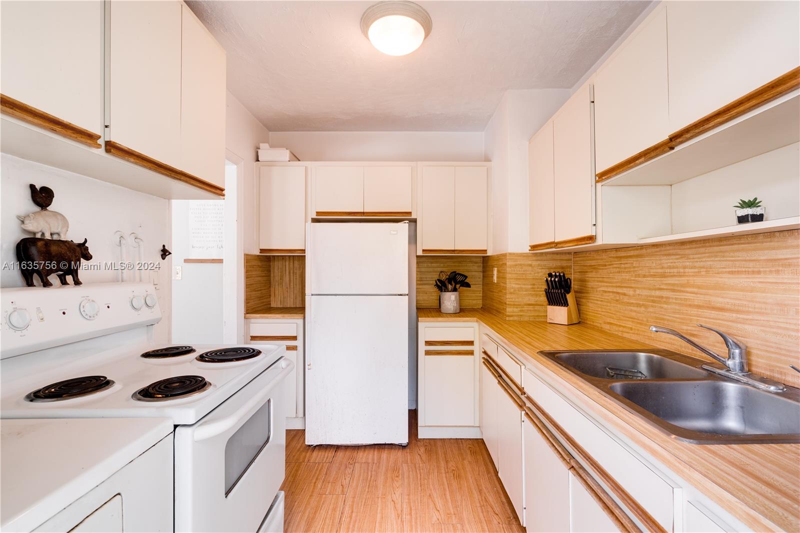 C GAB DOUGLAS SEC - Residential Lease