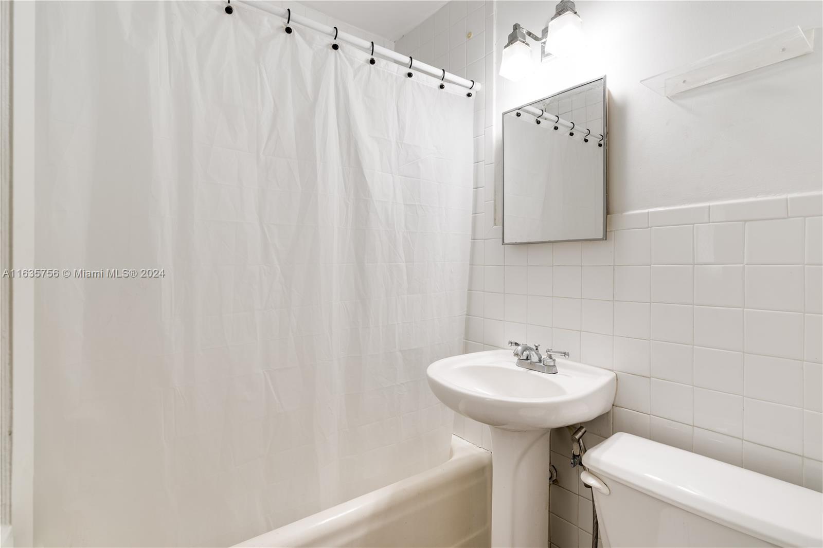 C GAB DOUGLAS SEC - Residential Lease