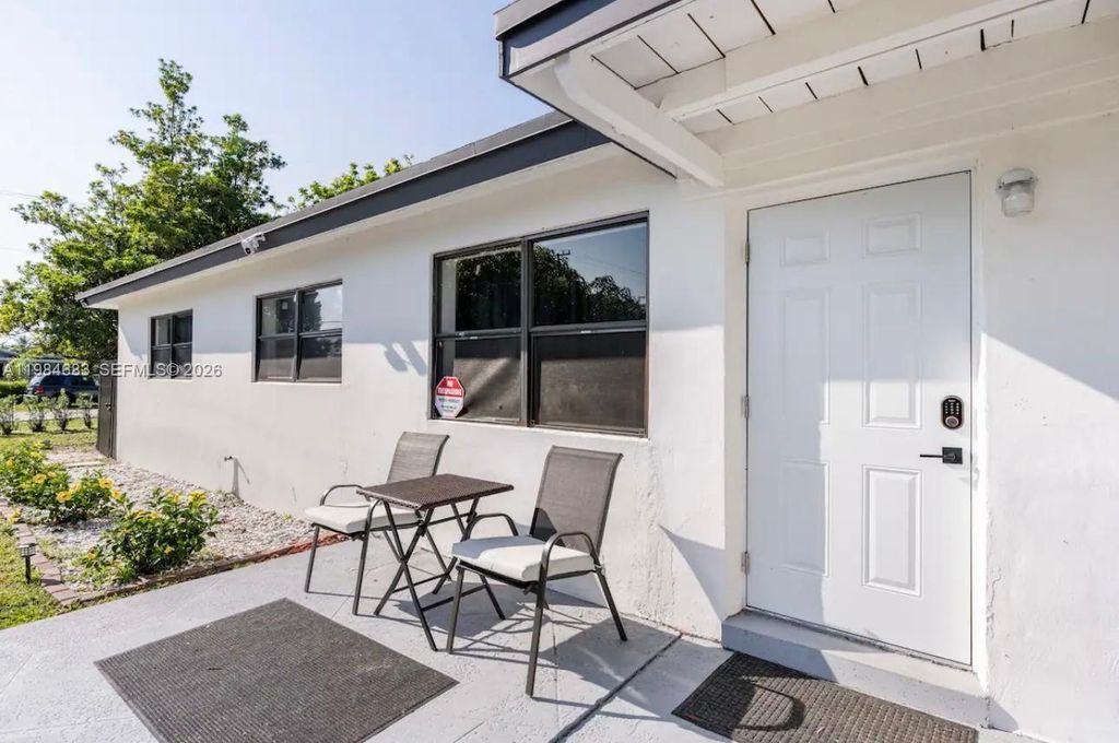 Photo of 1200 NW 18th Ct #1200, Fort Lauderdale, FL 33311 (MLS # A11984683)