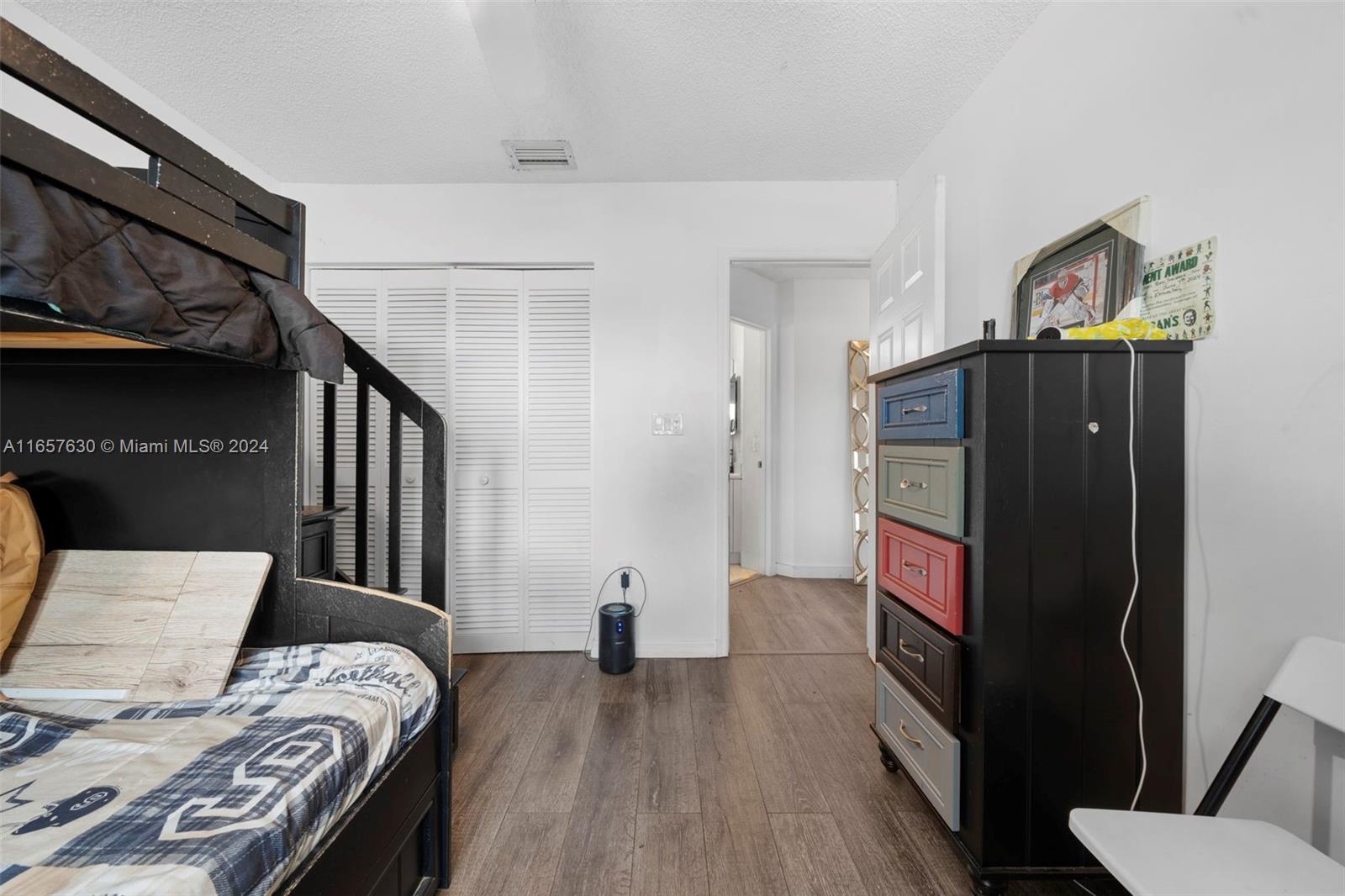 EMERALD POINTE - Residential