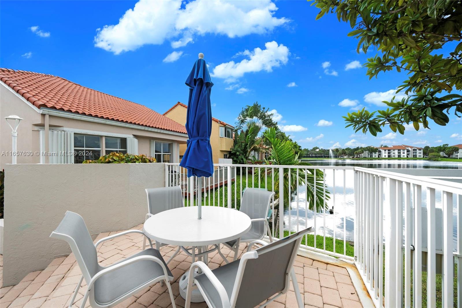 EMERALD POINTE - Residential