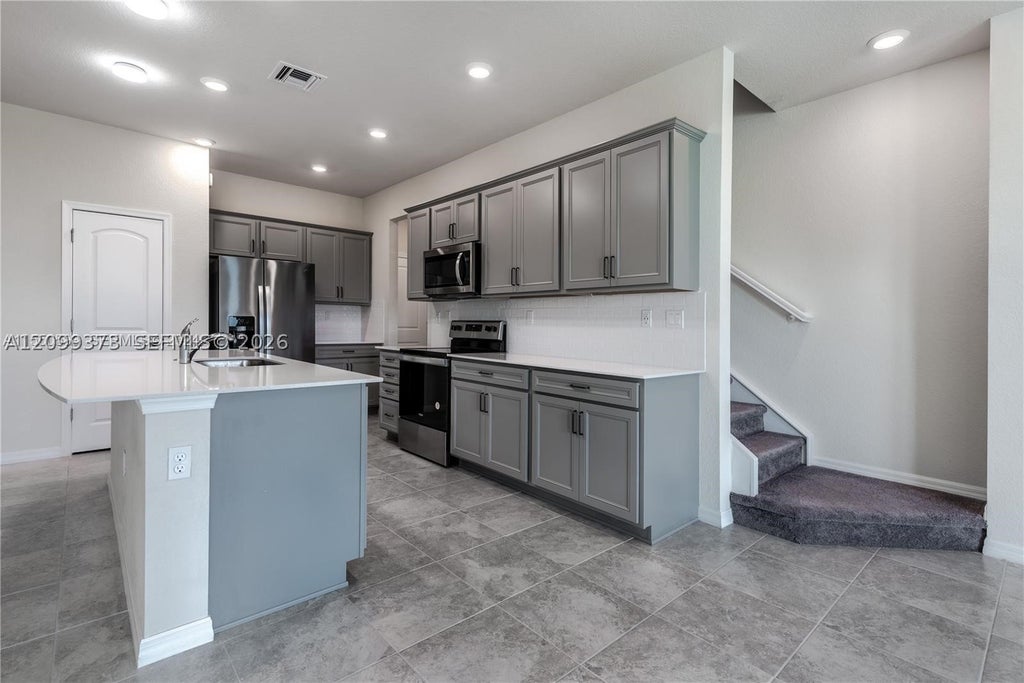 Photo of 2126 N Appleton Cir N #2126, Oakland Park, FL 33309 (MLS # A12099373)