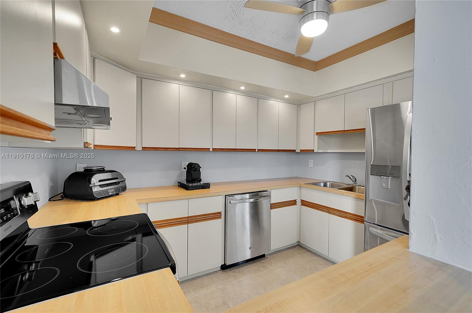 DIPLOMAT GARDEN CO-OP - Residential