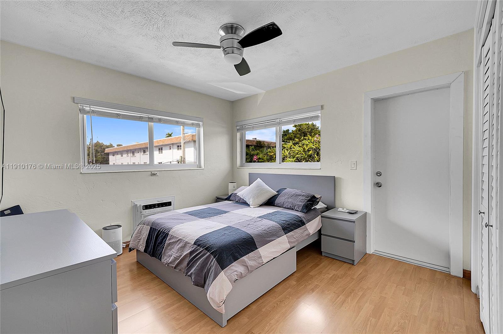 DIPLOMAT GARDEN CO-OP - Residential