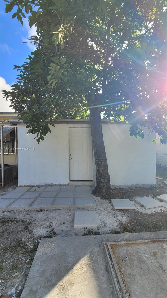10850 NE 4th Ave 2
