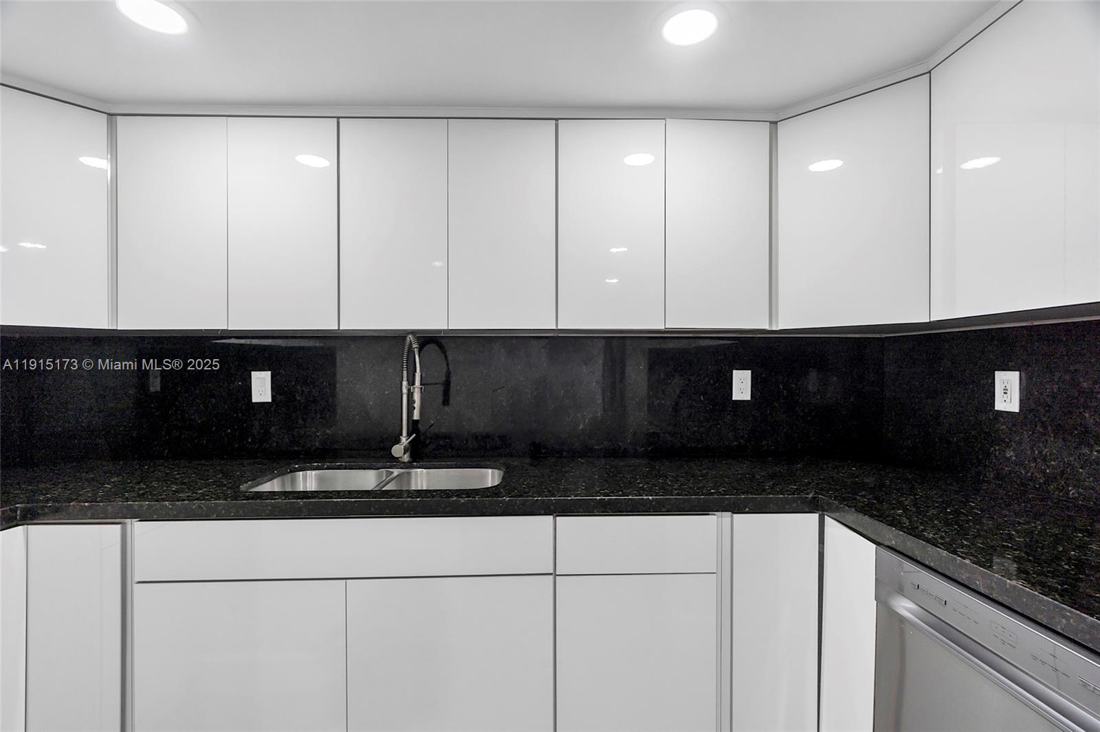 FOUR AMBASSADORS CONDO PH - Residential