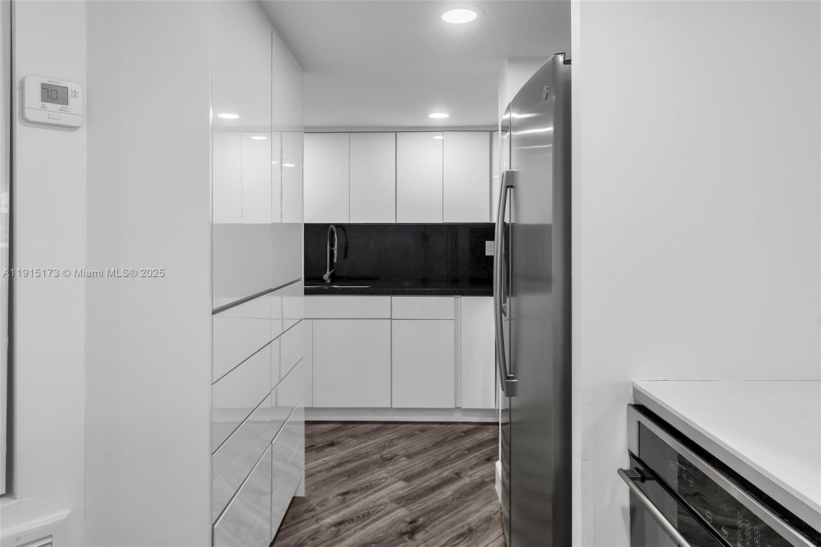 FOUR AMBASSADORS CONDO PH - Residential