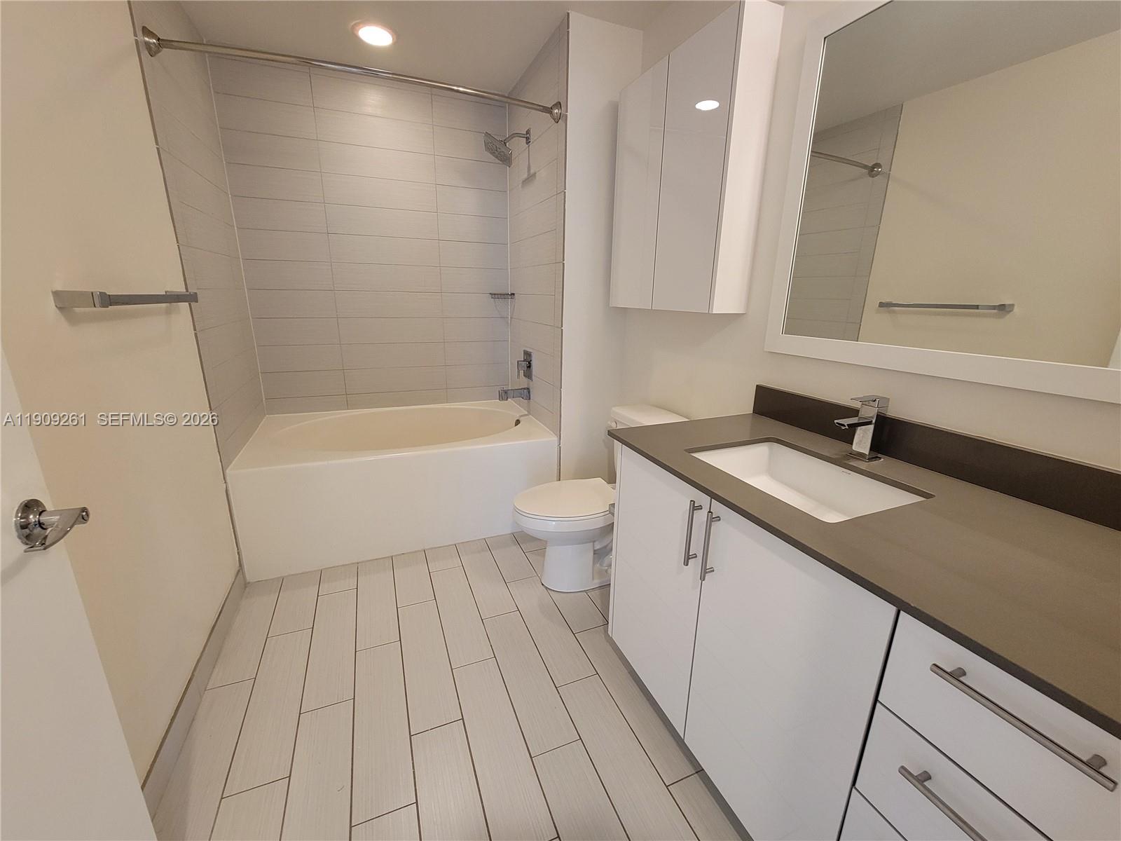 NINE AT MARY BRICKELL VILL - Residential