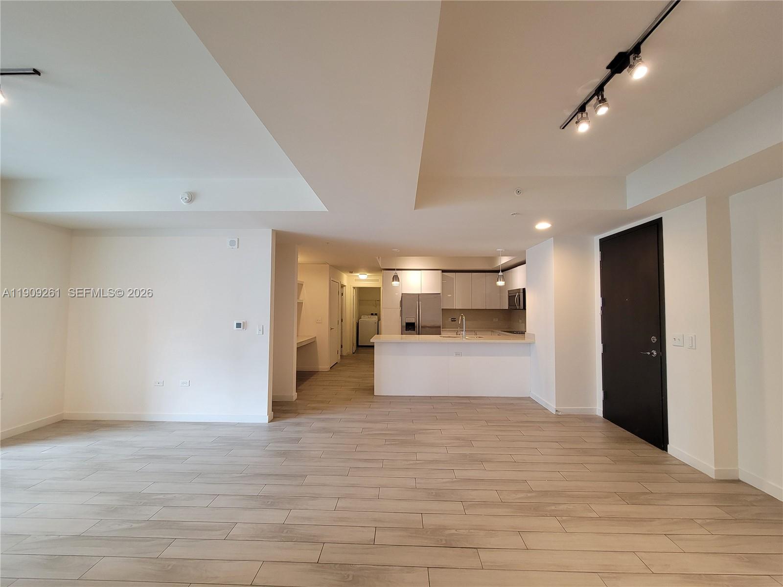 NINE AT MARY BRICKELL VILL - Residential