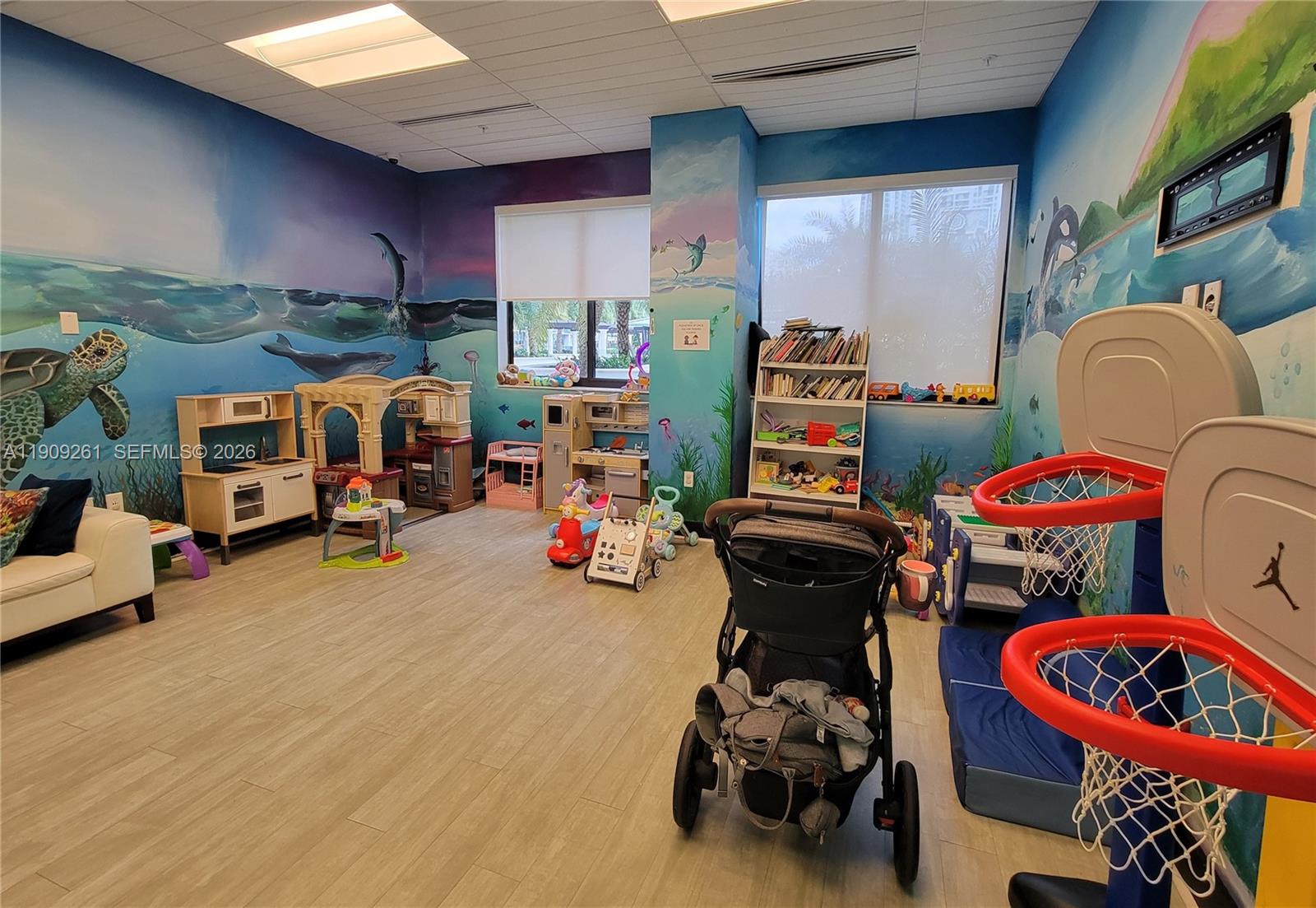 NINE AT MARY BRICKELL VILL - Residential