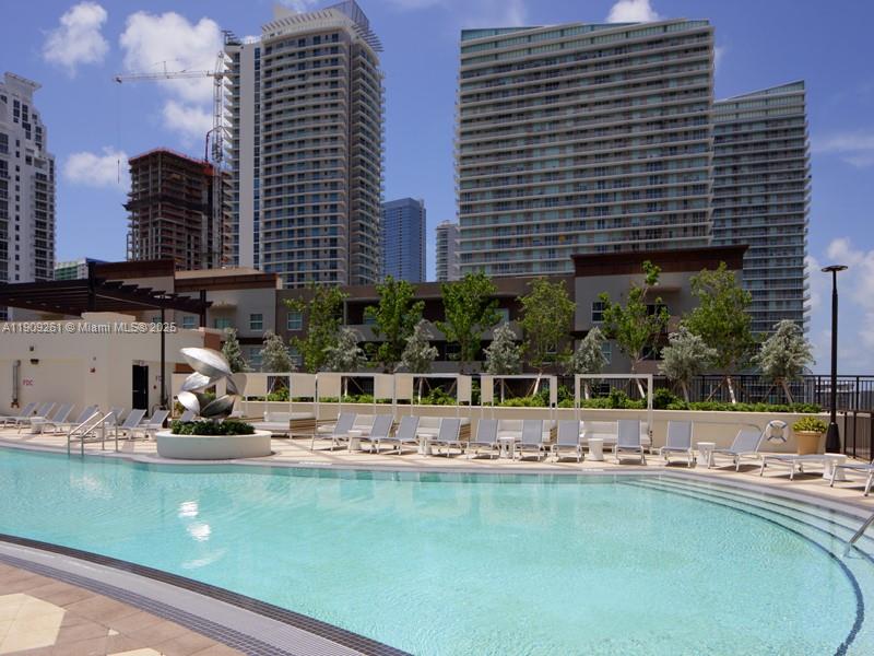NINE AT MARY BRICKELL VILL - Residential