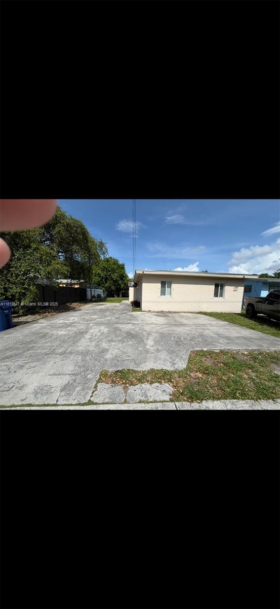 Rental Property at 5230 Nw 29th Ave 1, Miami, Broward County, Florida - Bedrooms: 2 
Bathrooms: 1  - $2,200 MO.