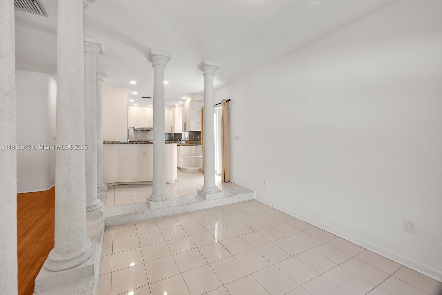 CORAL GABLES GRANADA SEC - Residential