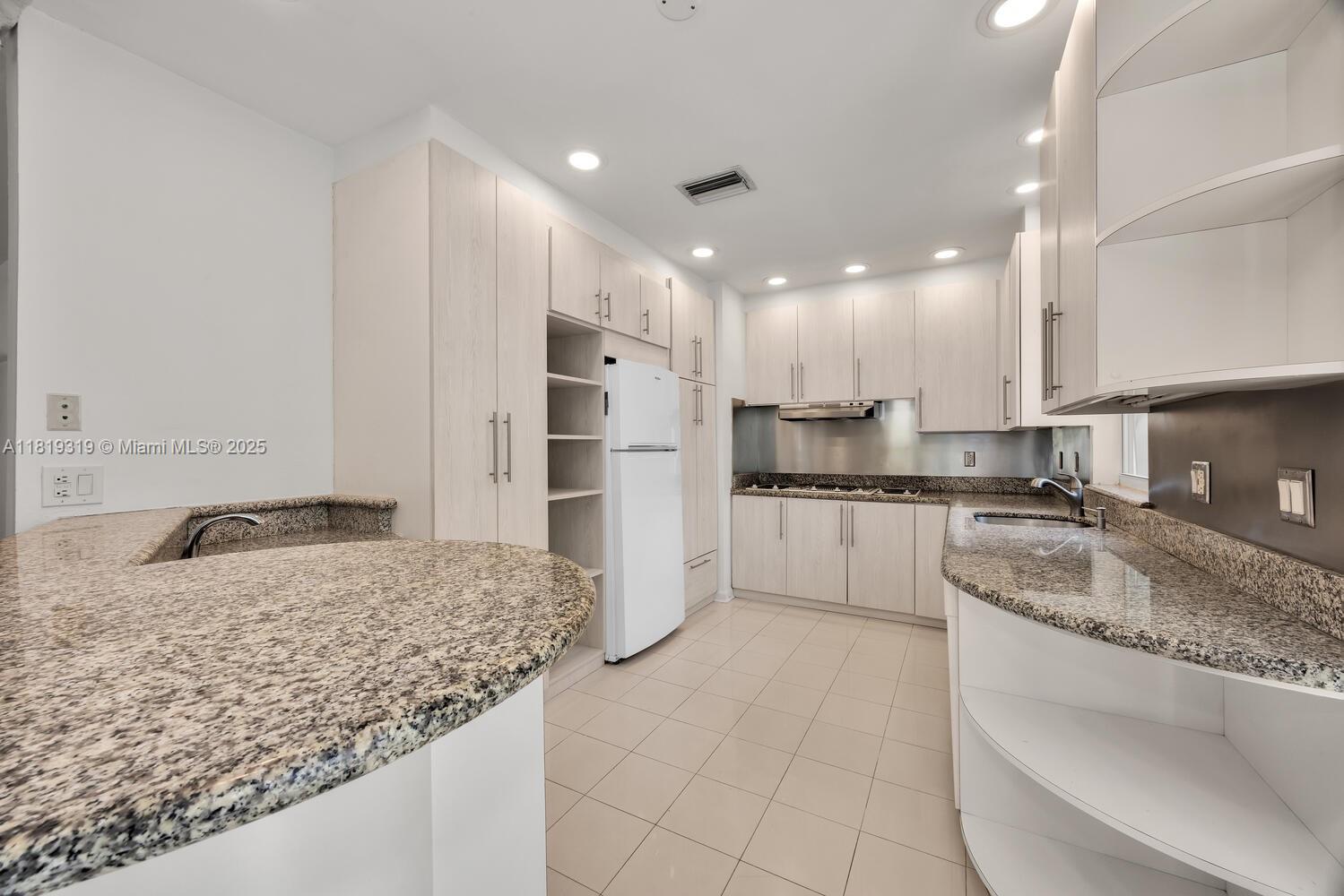 CORAL GABLES GRANADA SEC - Residential