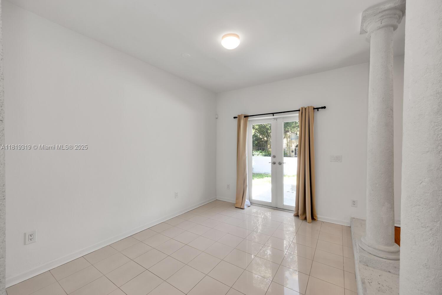 CORAL GABLES GRANADA SEC - Residential