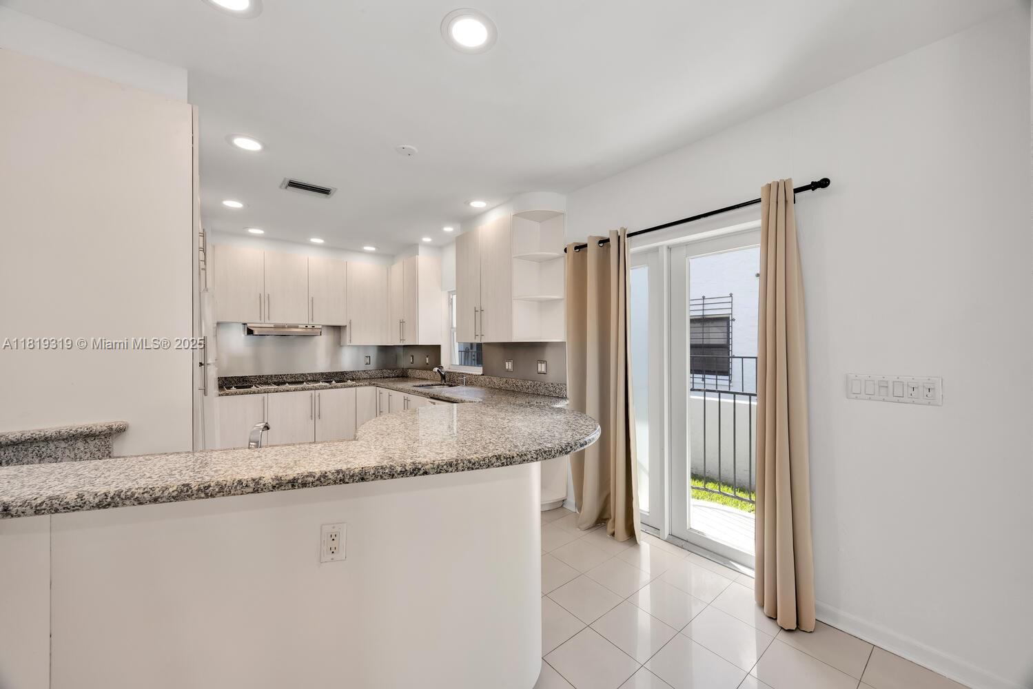 CORAL GABLES GRANADA SEC - Residential