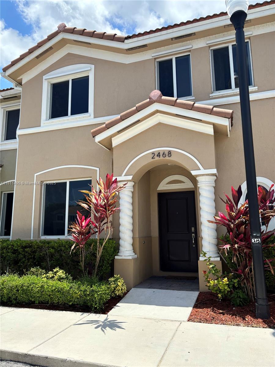 Rental Property at 2468 Se 10th Ct 2468, Homestead, Miami-Dade County, Florida - Bedrooms: 4 
Bathrooms: 3  - $2,900 MO.