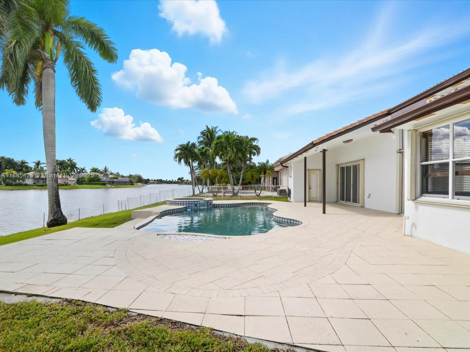 PEMBROKE FALLS - Residential Lease