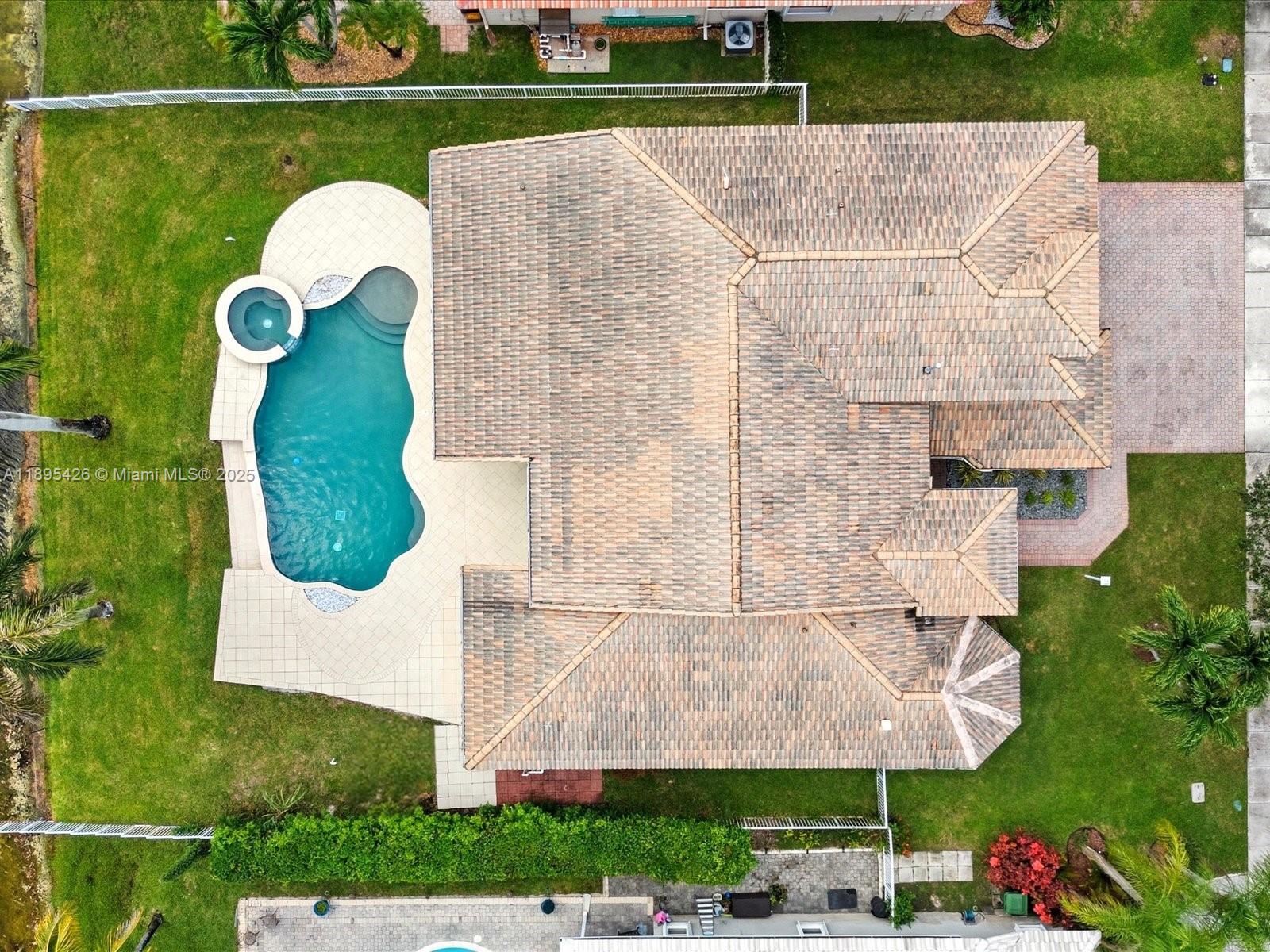 PEMBROKE FALLS - Residential Lease