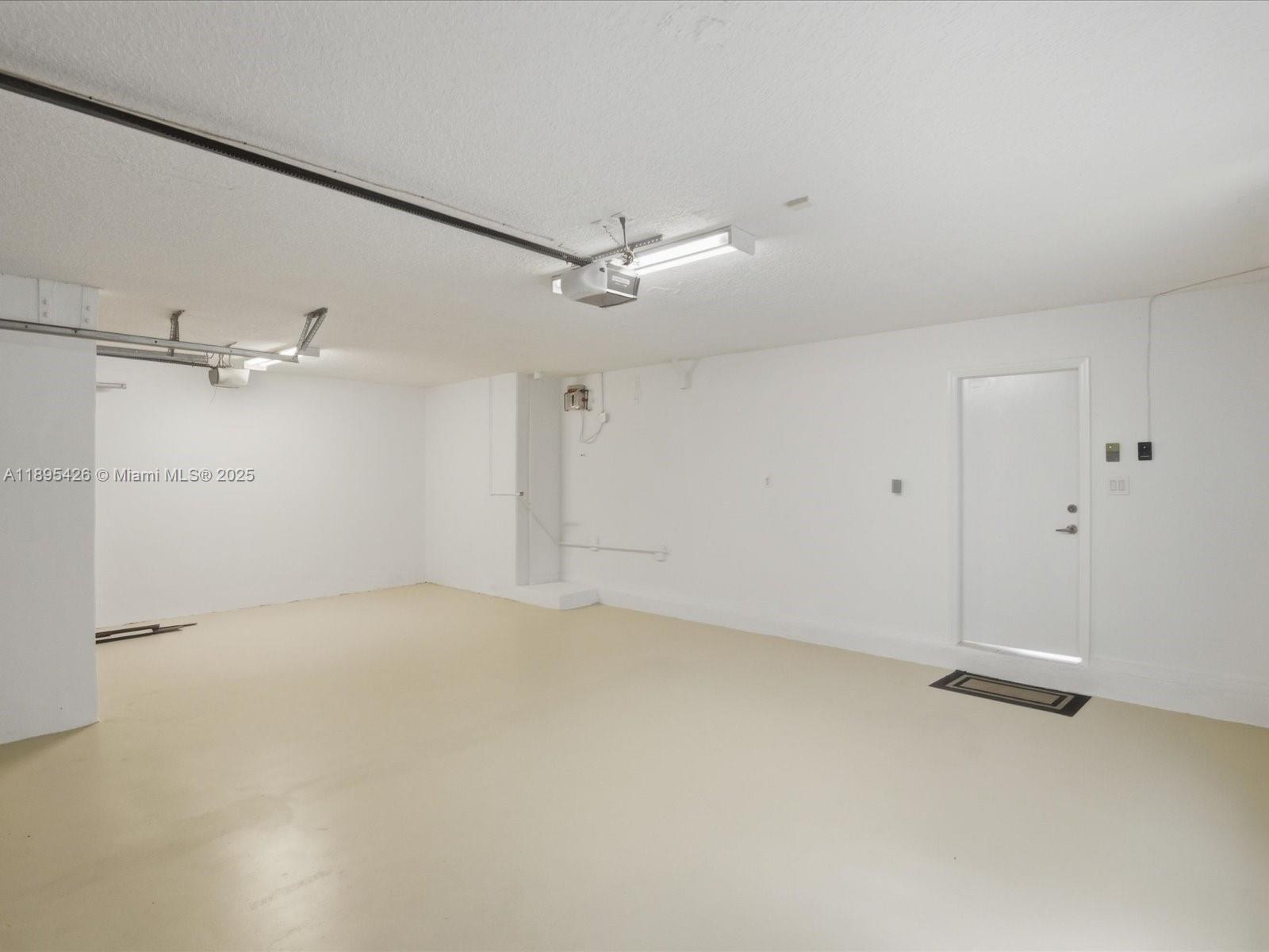 PEMBROKE FALLS - Residential Lease