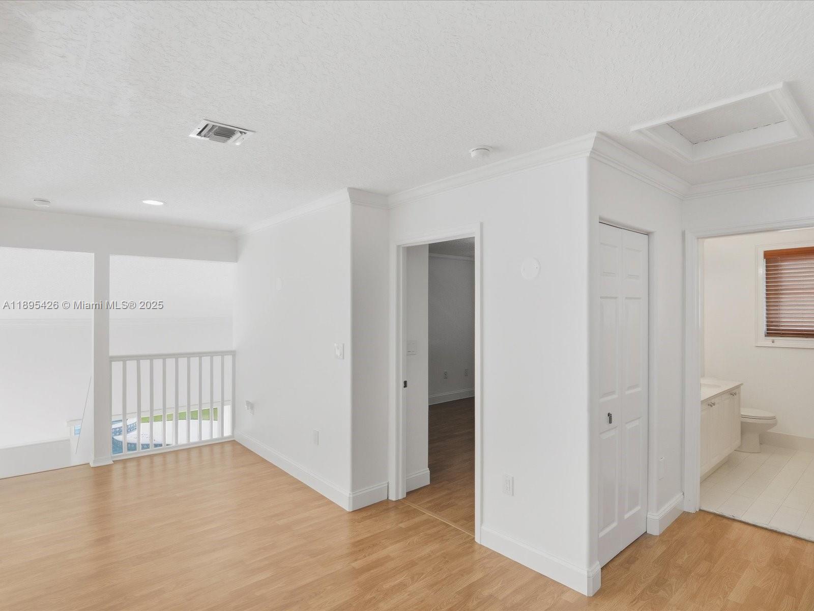 PEMBROKE FALLS - Residential Lease