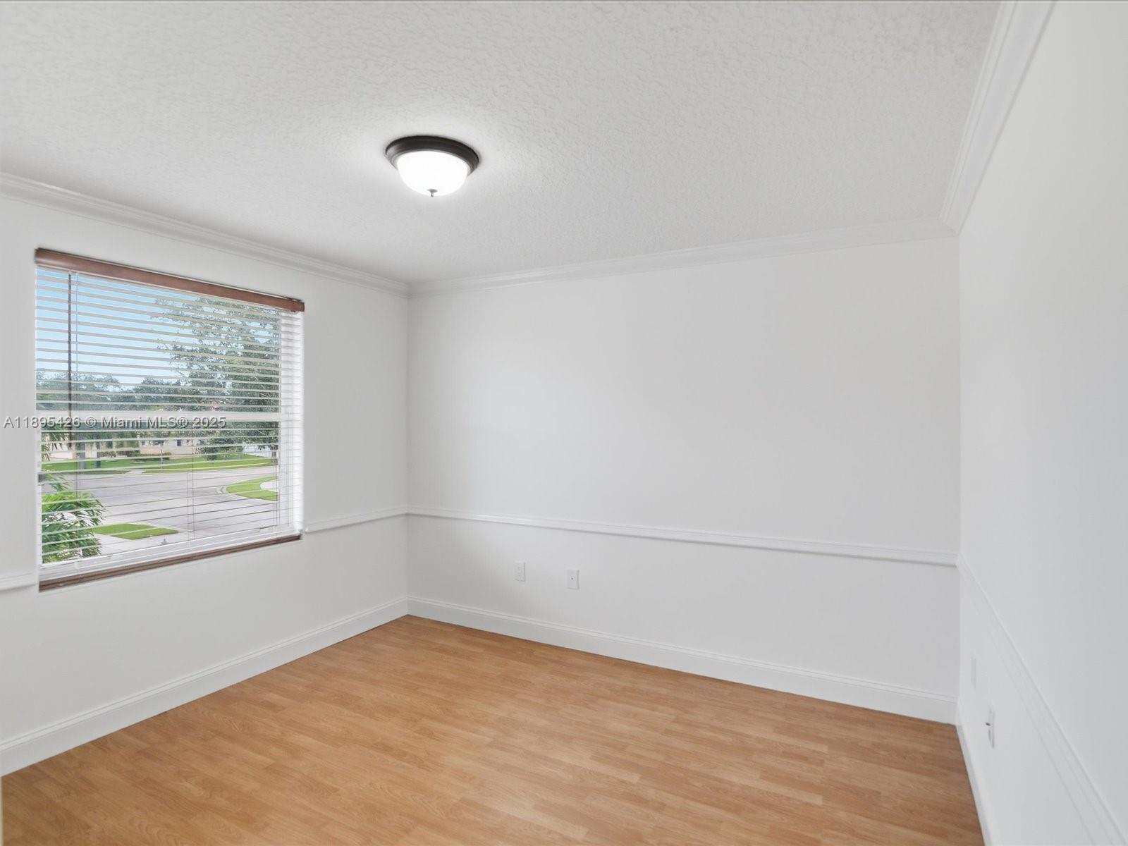 PEMBROKE FALLS - Residential Lease