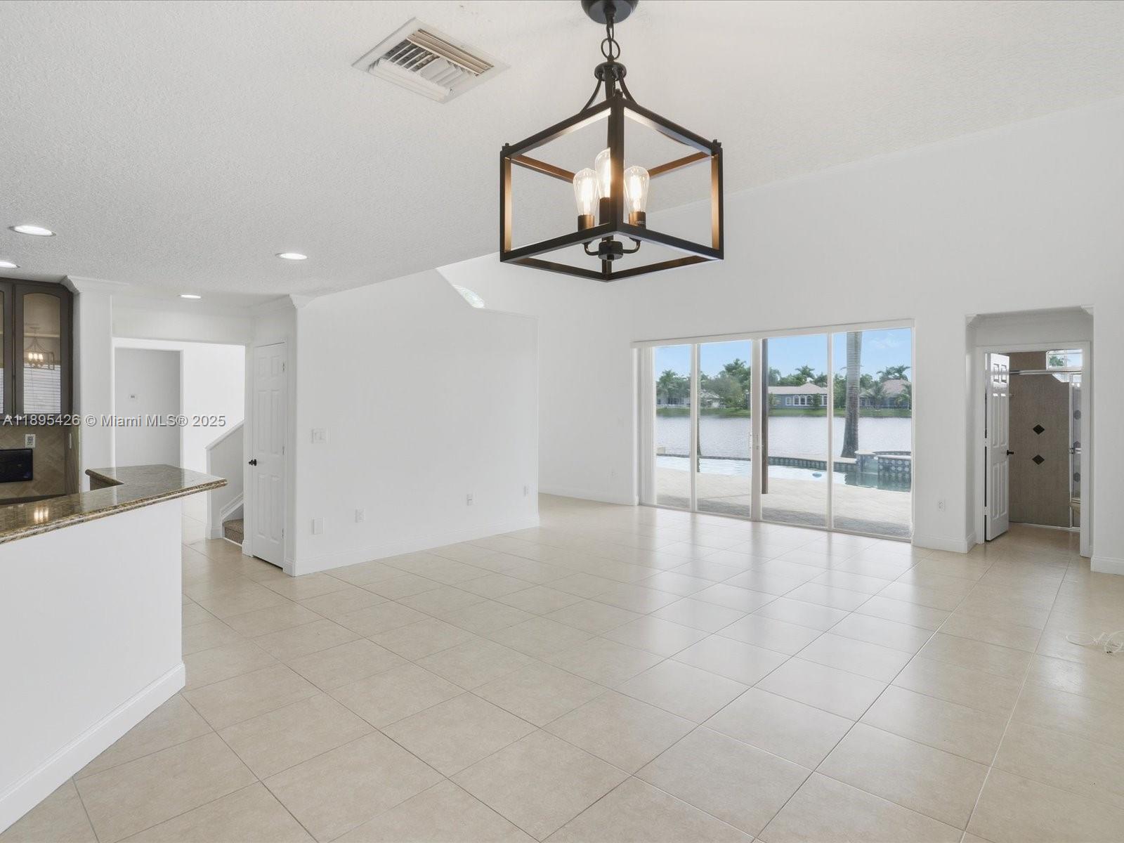 PEMBROKE FALLS - Residential Lease