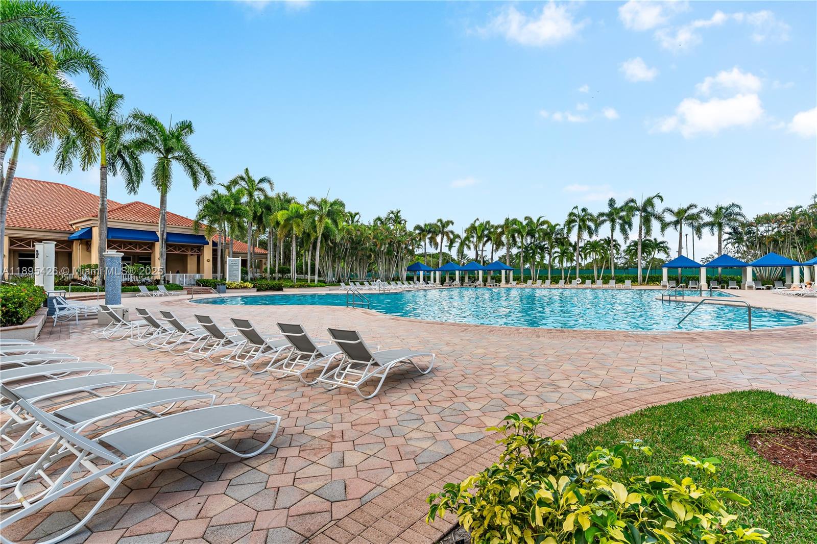 PEMBROKE FALLS - Residential Lease