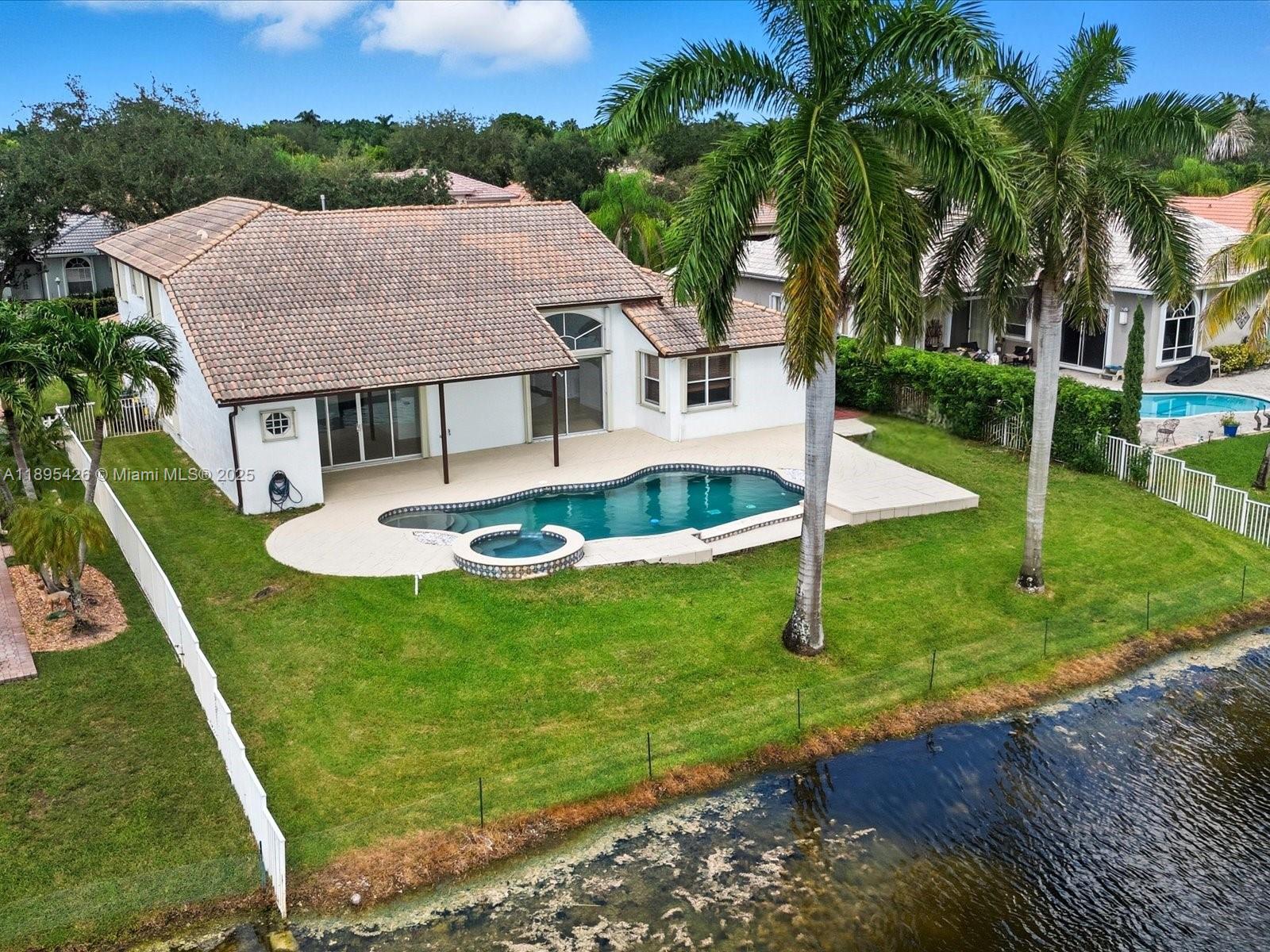 PEMBROKE FALLS - Residential Lease