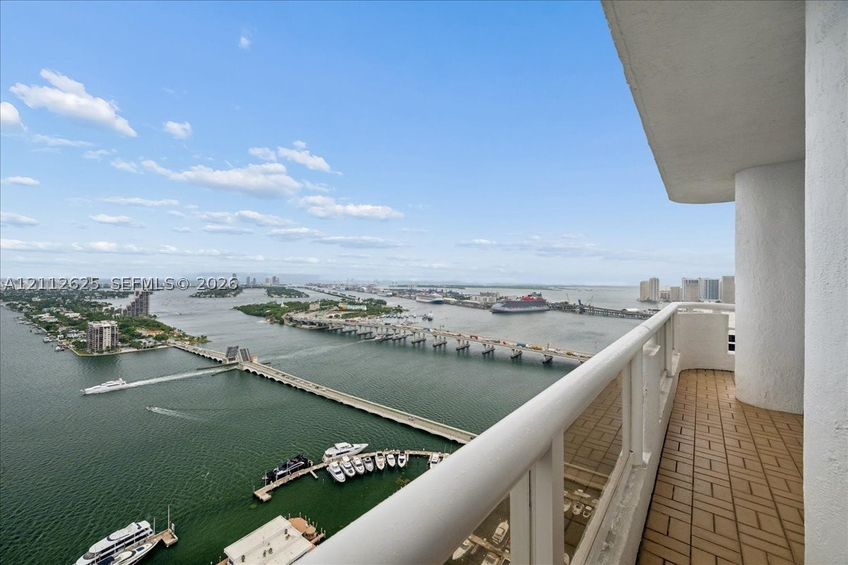 1717 N Bayshore Dr