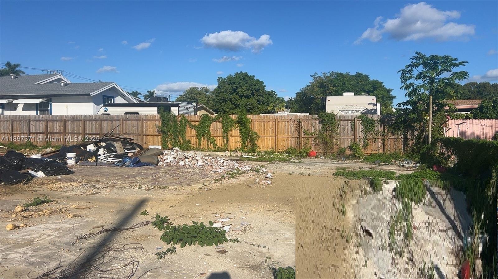 ROSEMONT PARK - Land