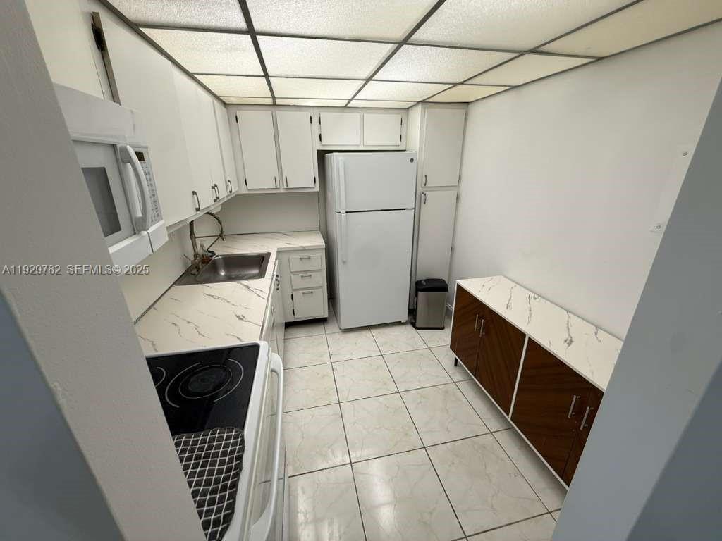 FLAMENCO CONDO TOWER I - Residential Lease