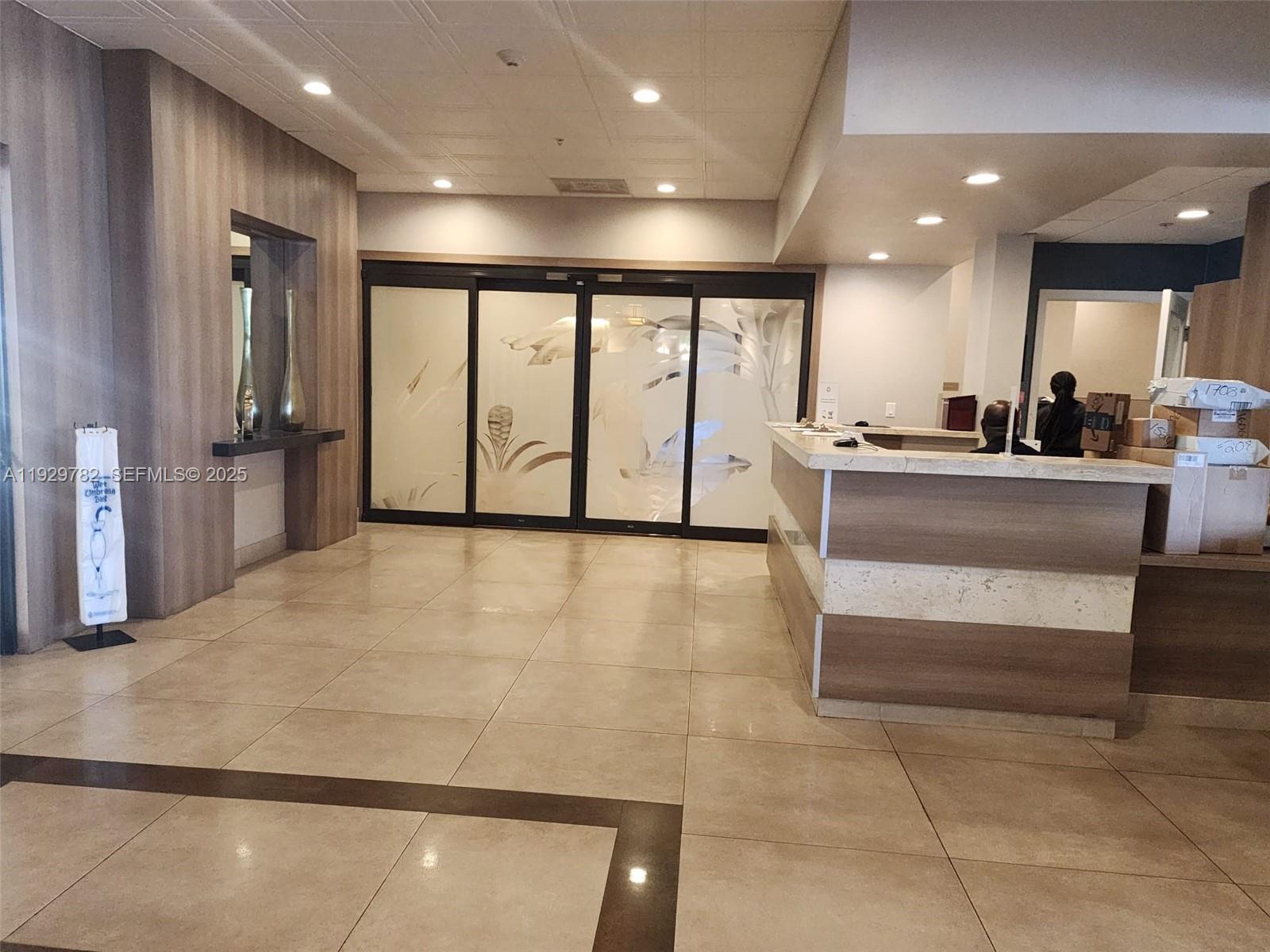 FLAMENCO CONDO TOWER I - Residential Lease