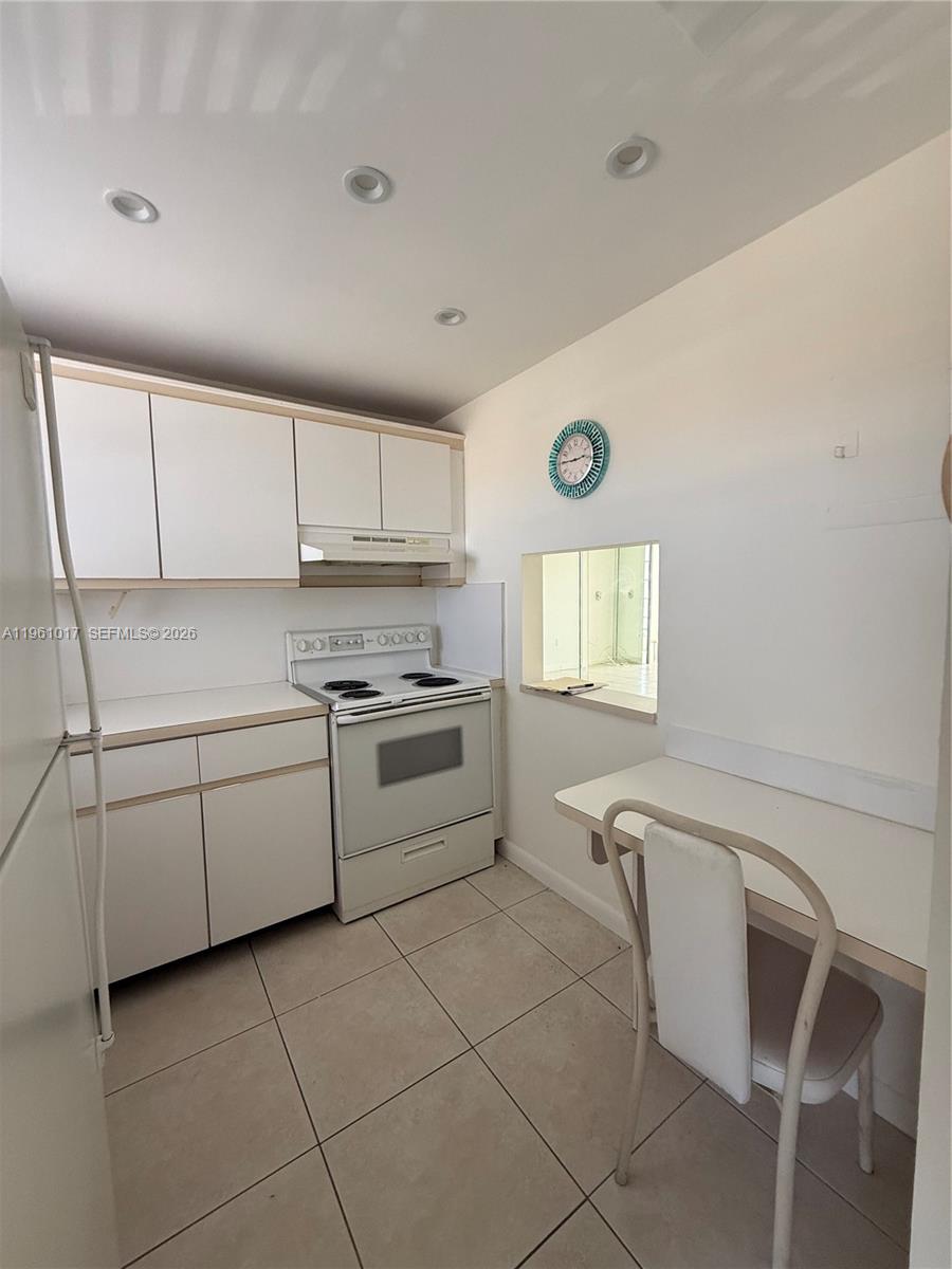 SUNRISE LAKES 88 CONDO - Residential