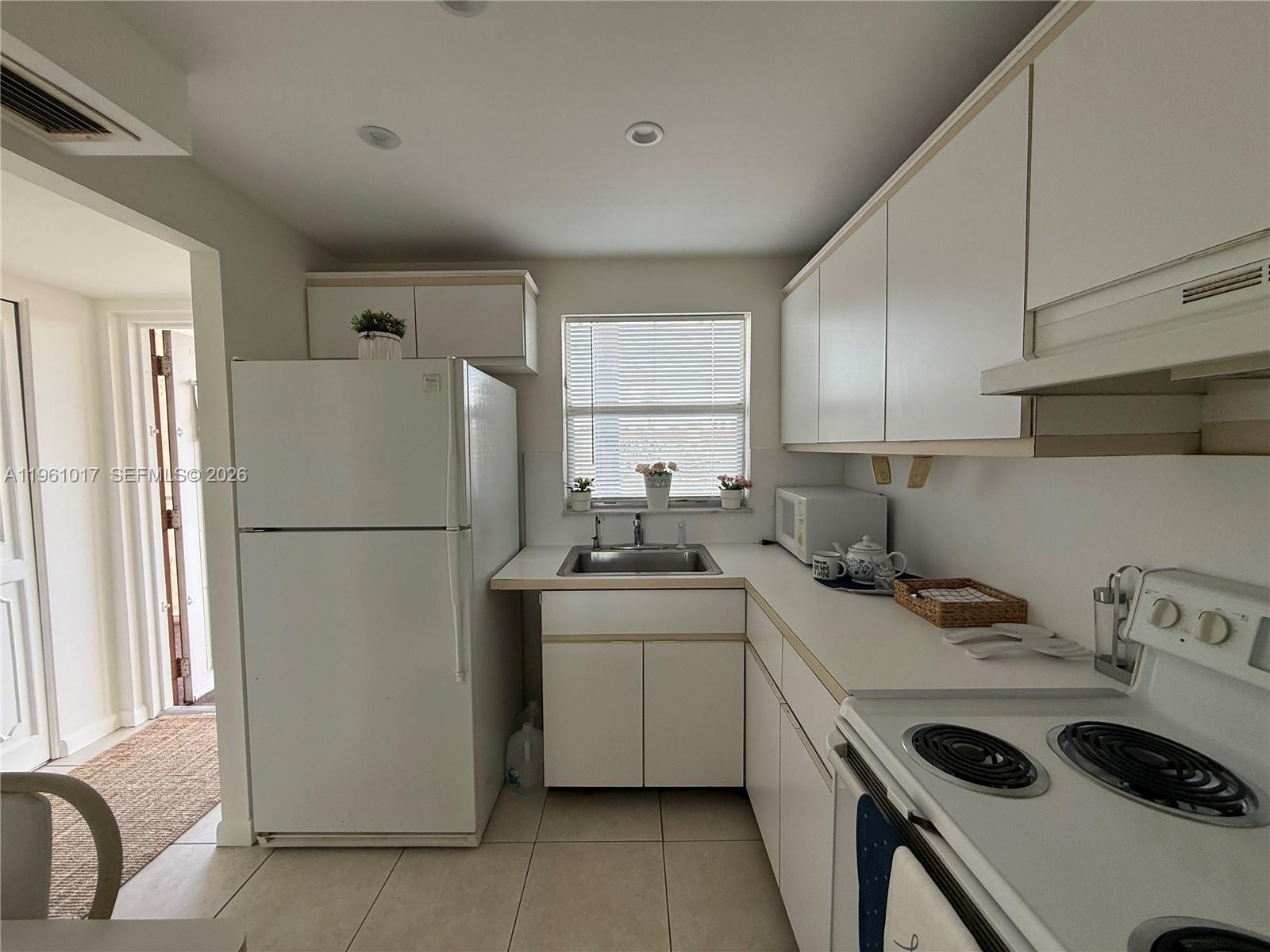 SUNRISE LAKES 88 CONDO - Residential