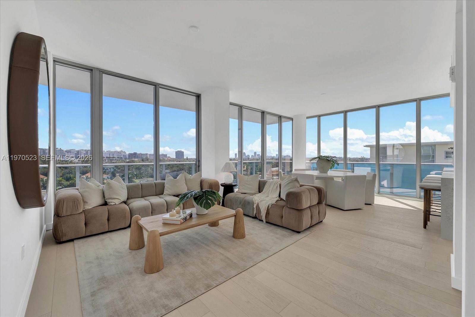 9201 E Bay Harbor Dr LPH01