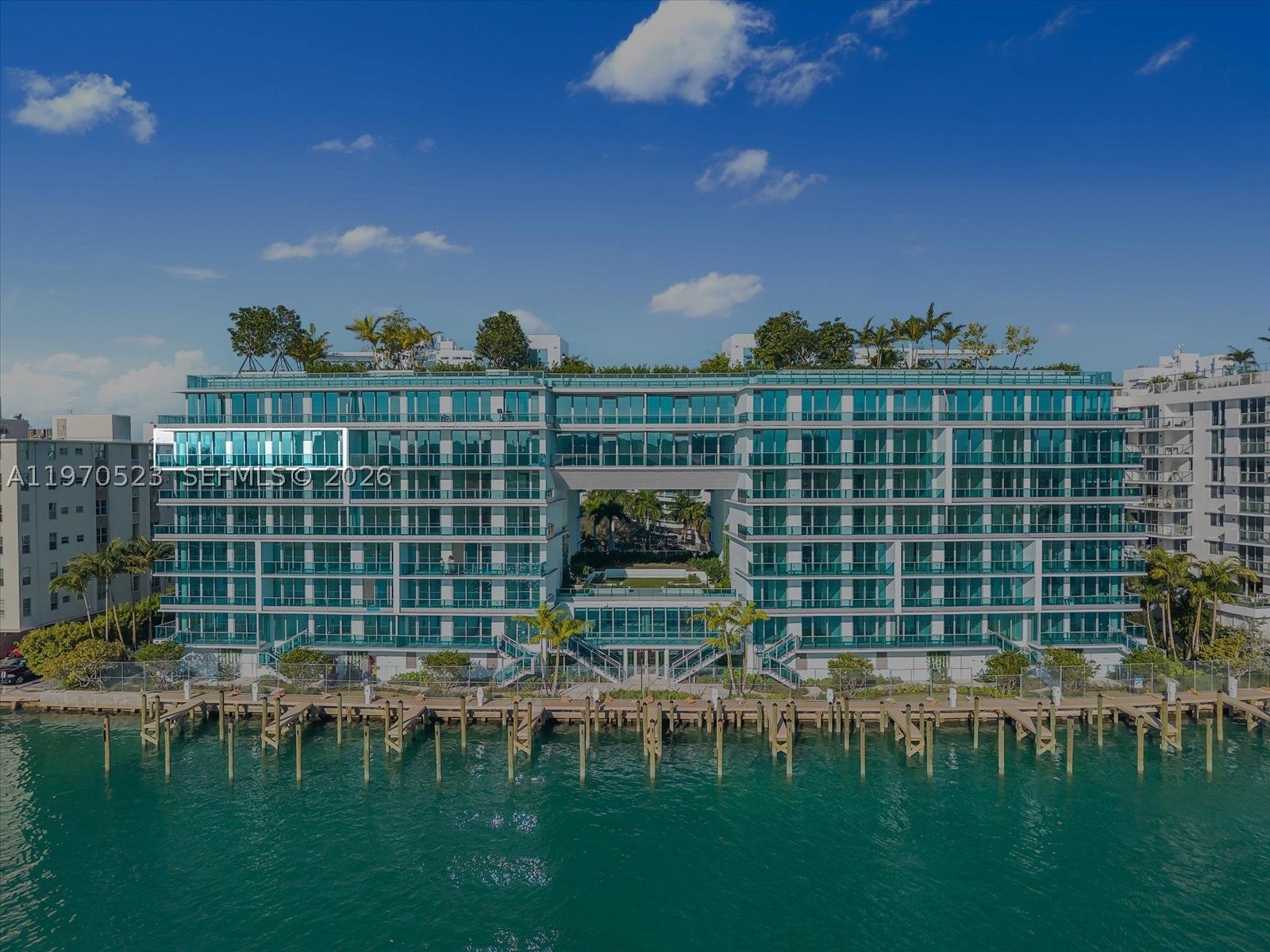 9201 E Bay Harbor Dr LPH01