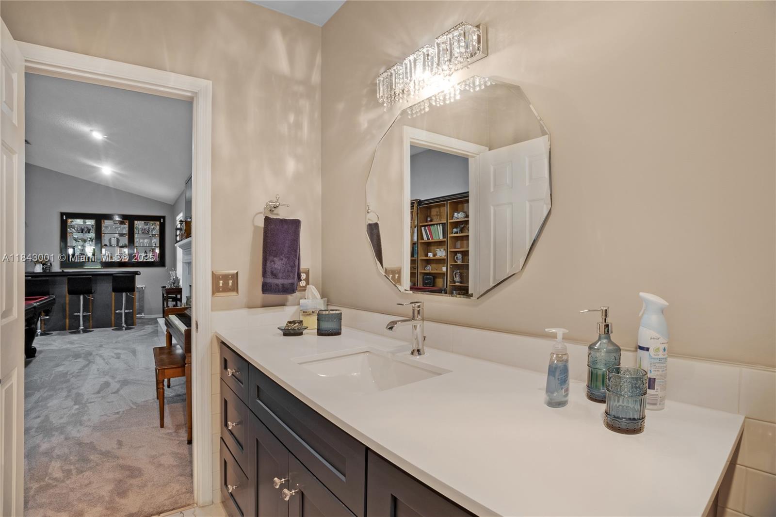 JACARANDA VILLAS - Residential