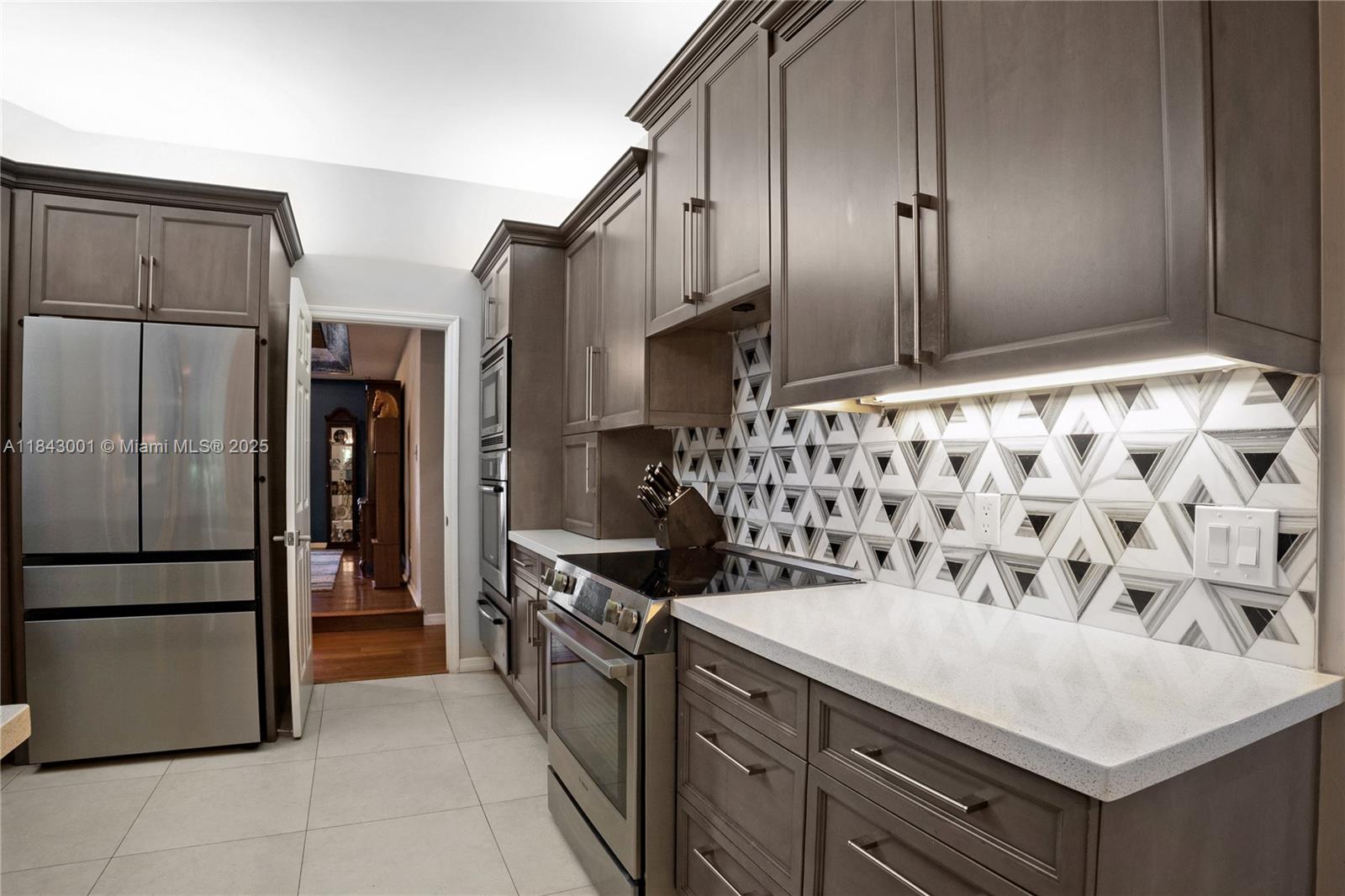 JACARANDA VILLAS - Residential