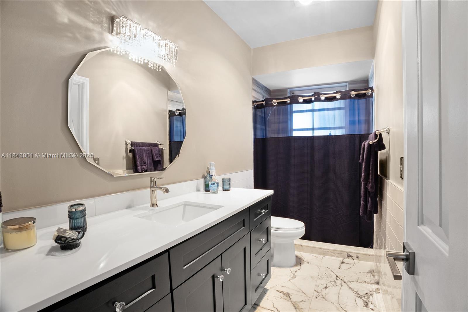 JACARANDA VILLAS - Residential