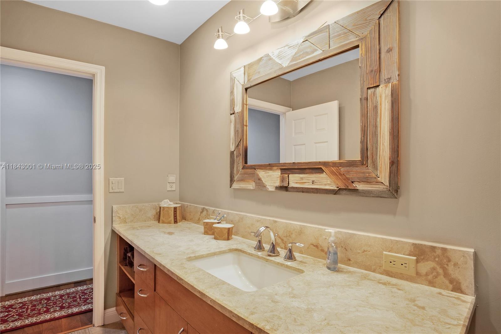 JACARANDA VILLAS - Residential