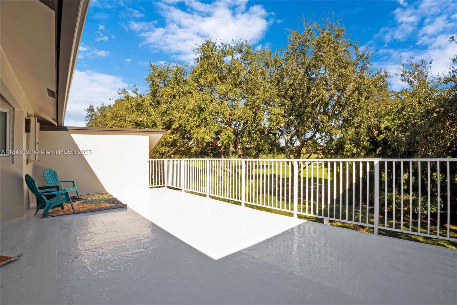 JACARANDA VILLAS - Residential