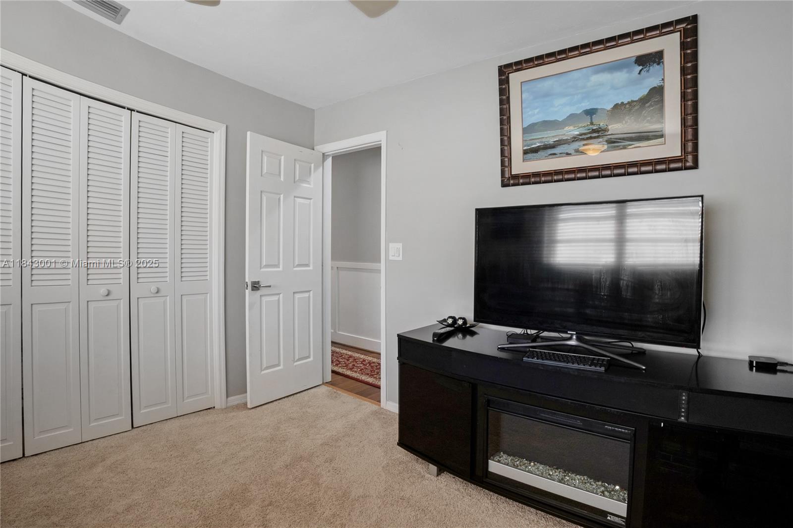 JACARANDA VILLAS - Residential