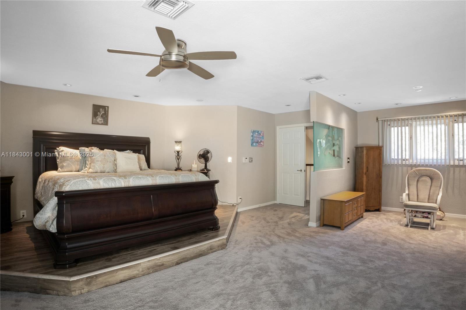 JACARANDA VILLAS - Residential