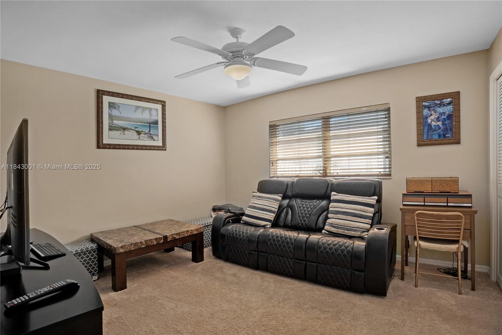 JACARANDA VILLAS - Residential