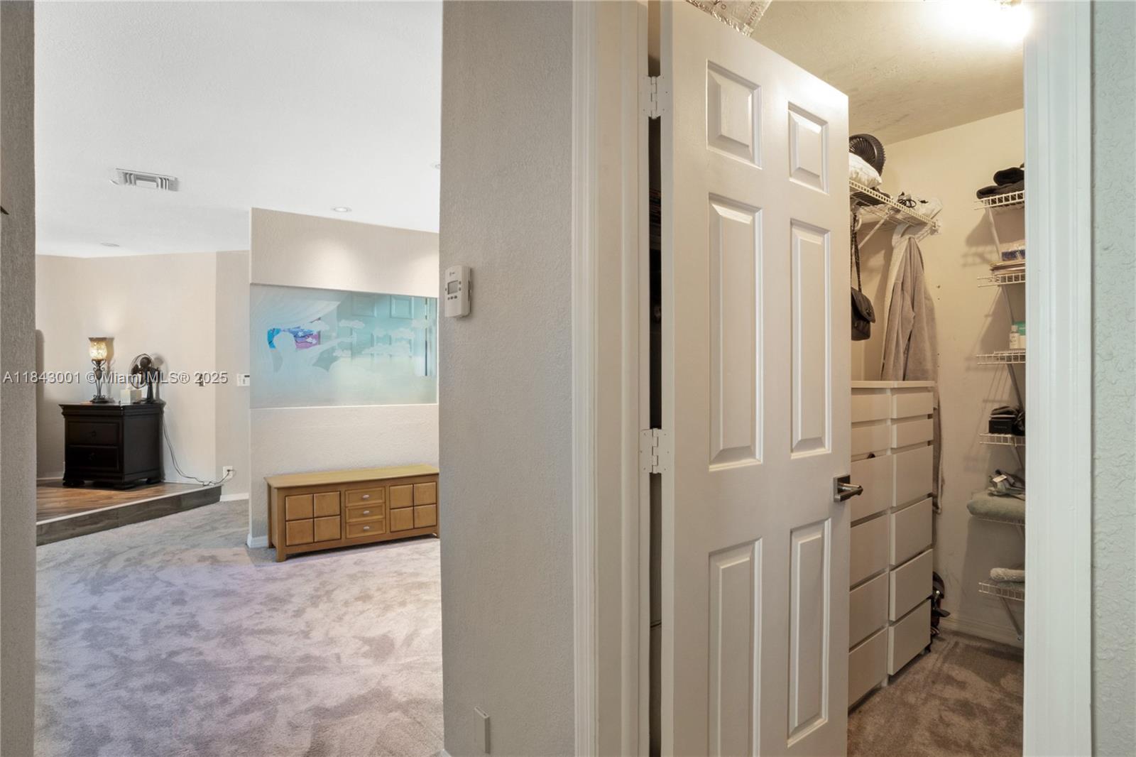 JACARANDA VILLAS - Residential