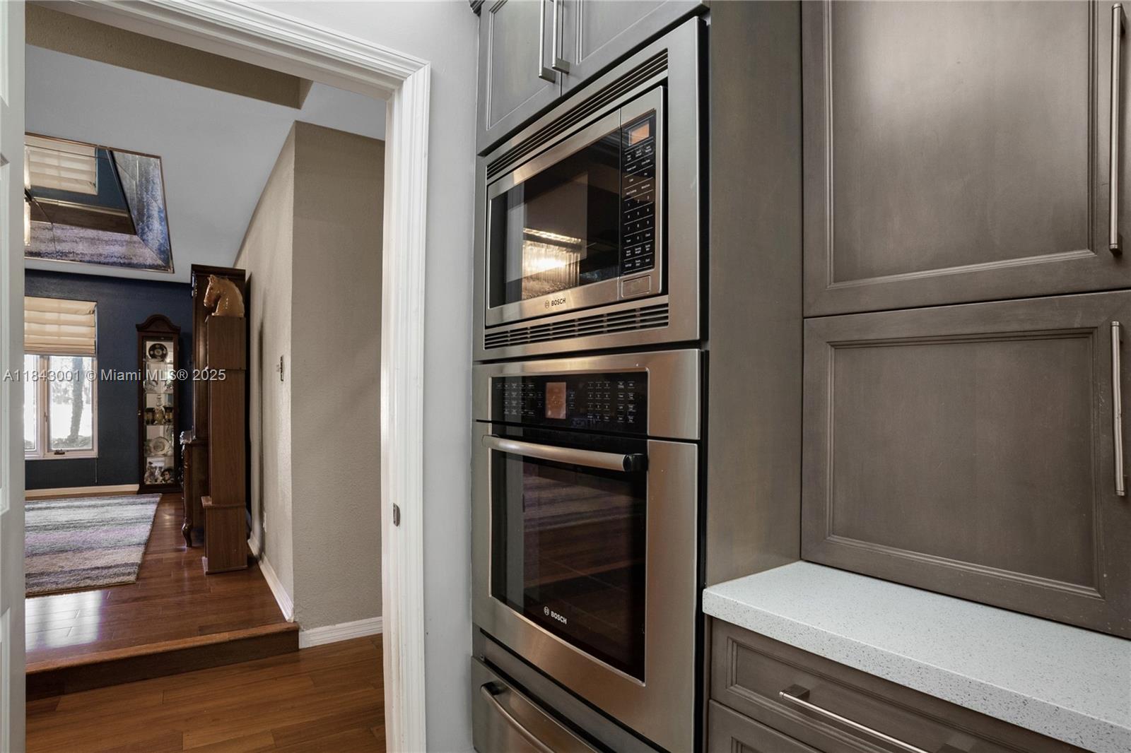 JACARANDA VILLAS - Residential