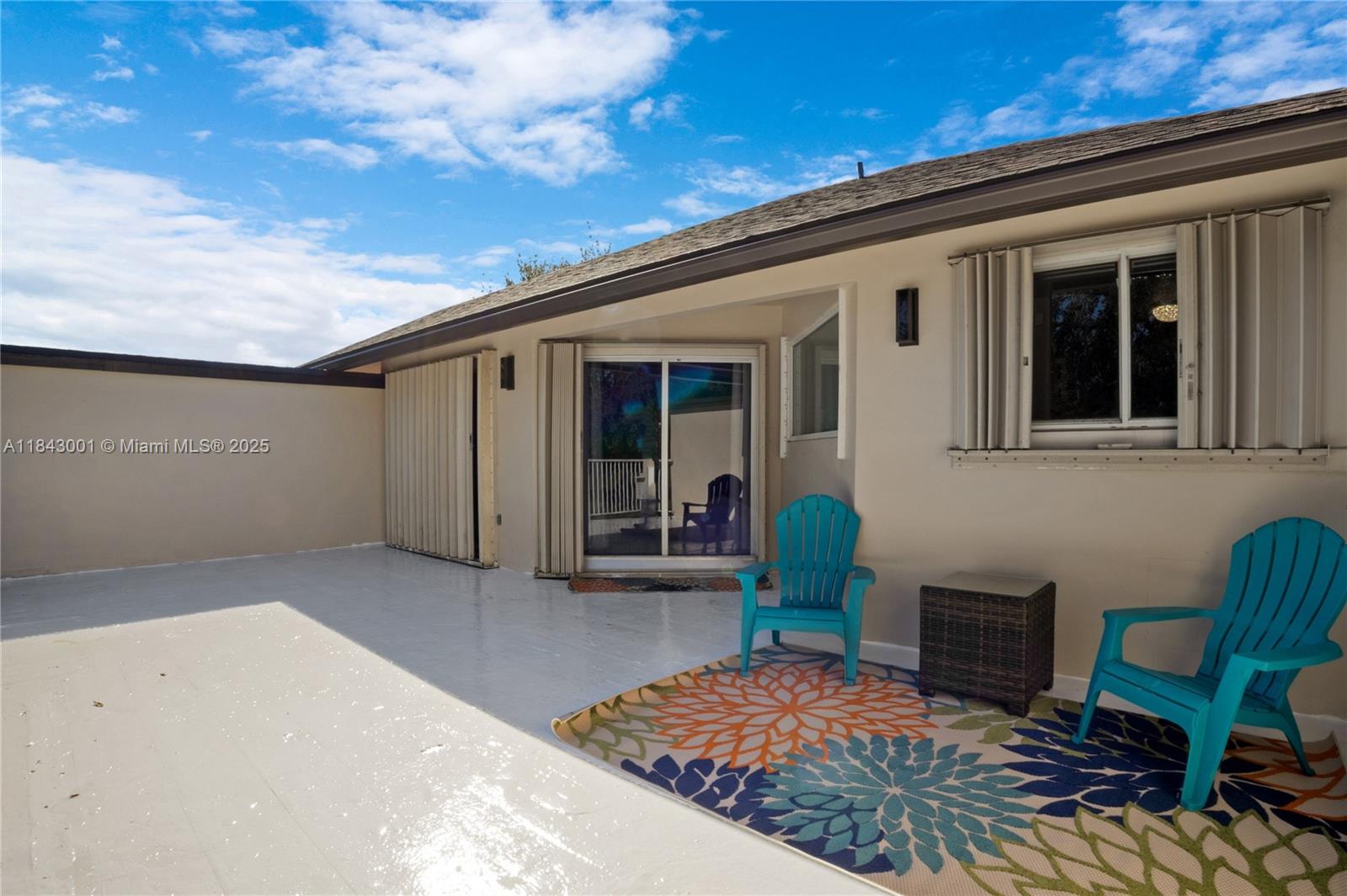 JACARANDA VILLAS - Residential