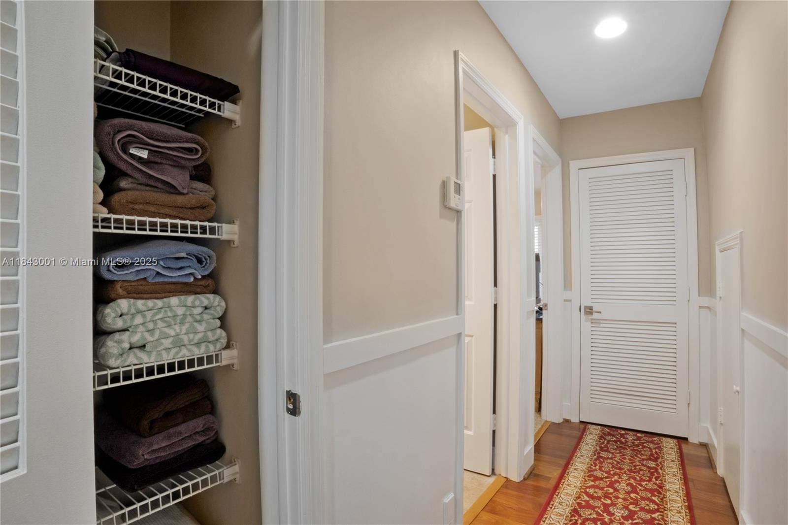 JACARANDA VILLAS - Residential