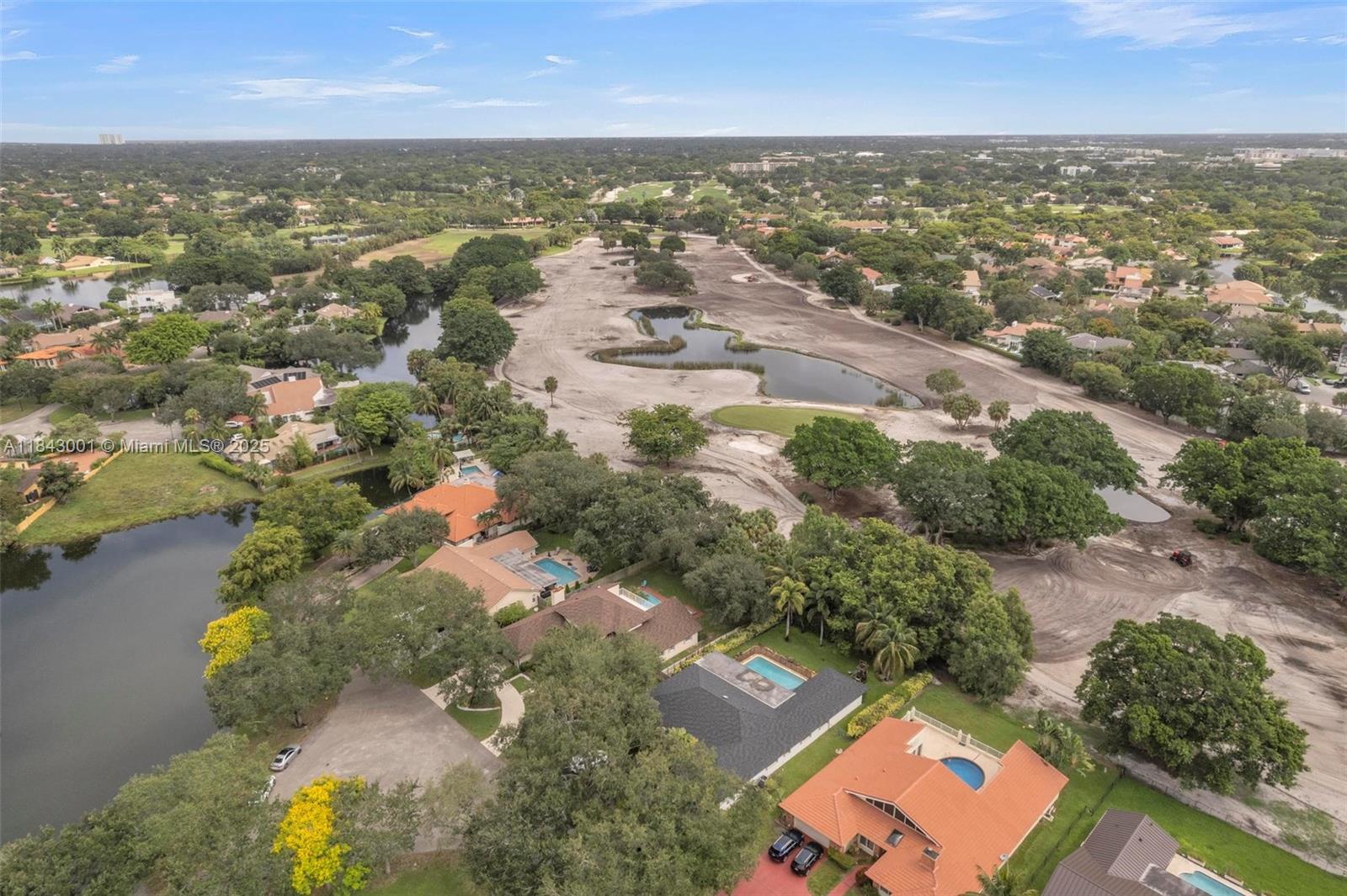 JACARANDA VILLAS - Residential